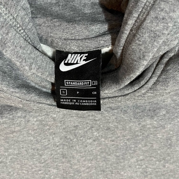 Kids Nike light grey classic fit hoodie - Picture 3 of 4